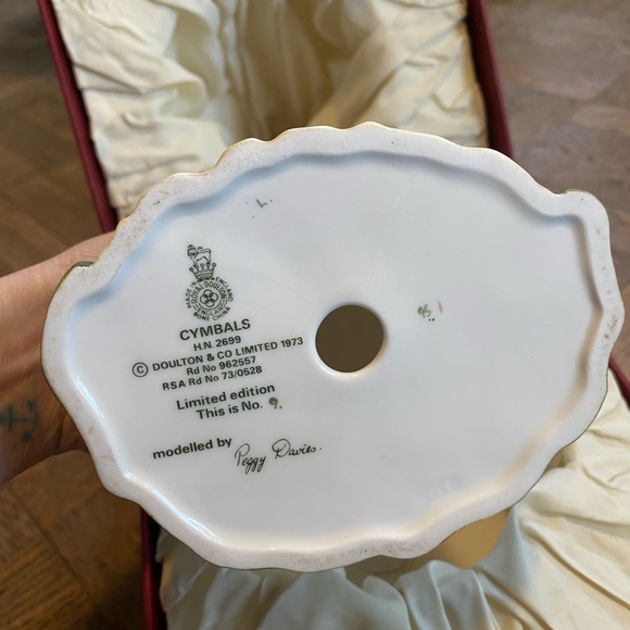 Royal Doulton Cymbals Lady Musicians - Picture 2 of 9